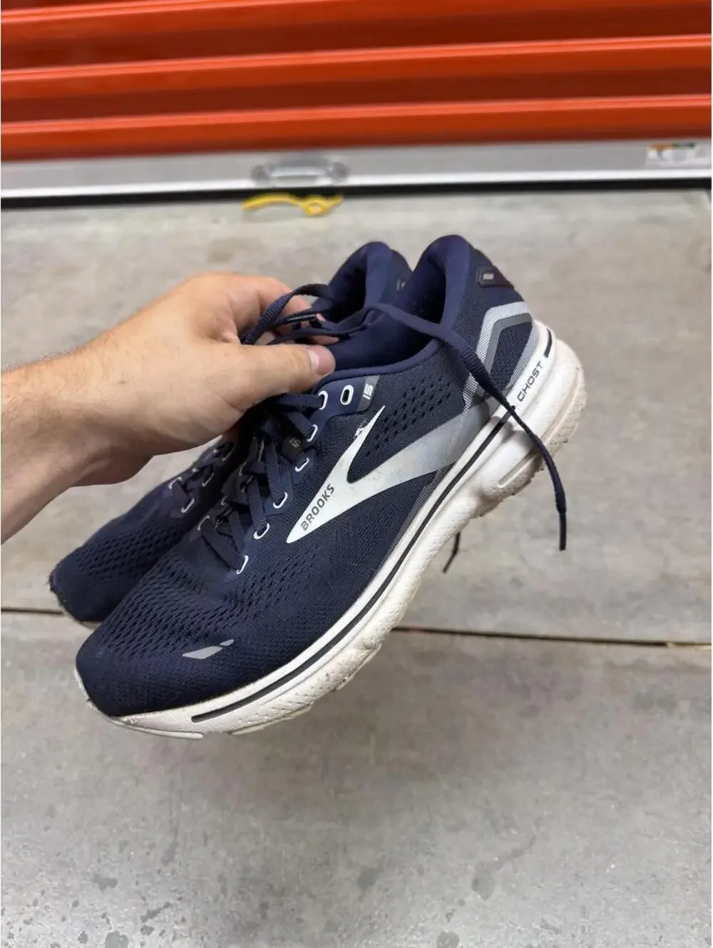 brooks ghost 15 navy and white running shoes size 9.5 WOMENS